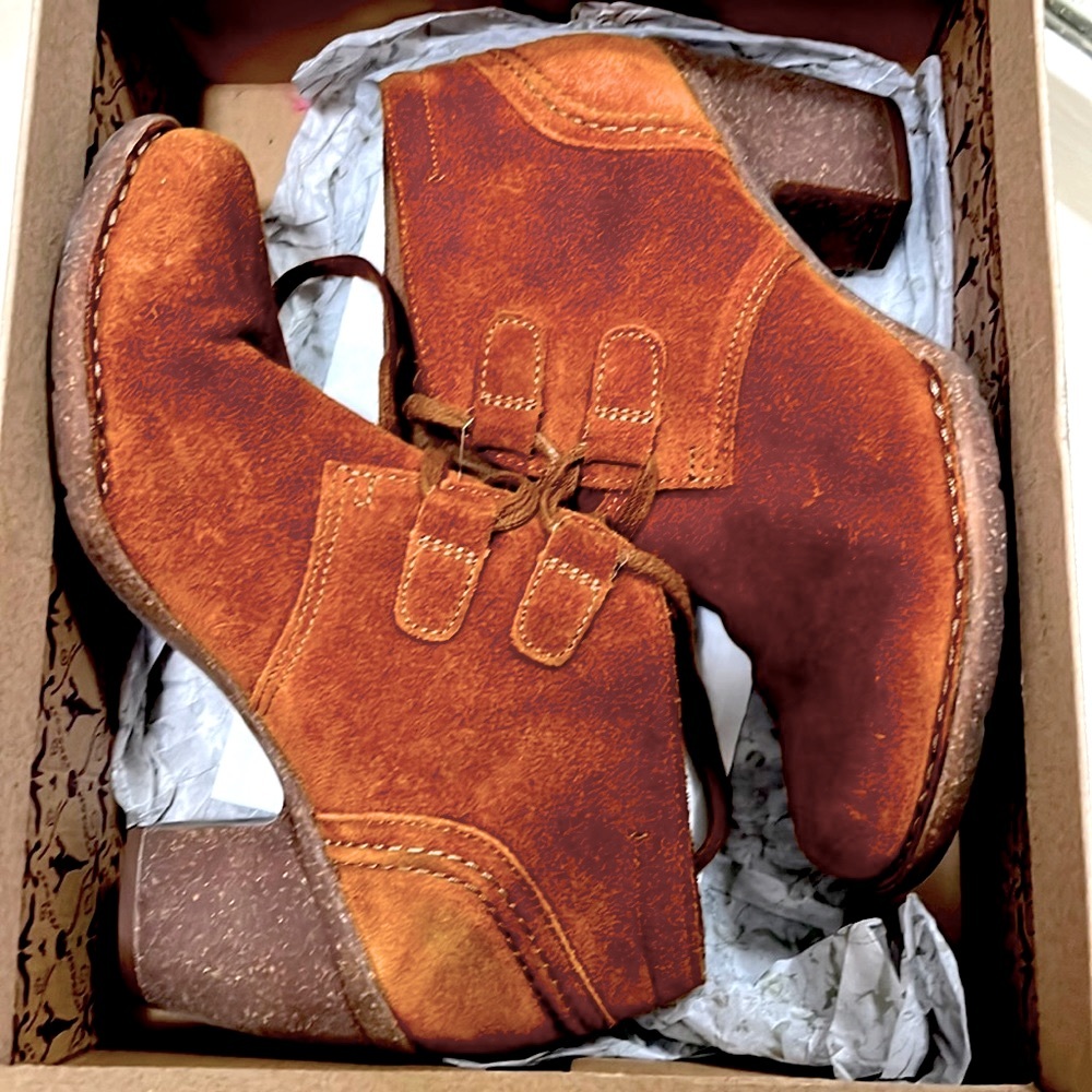 Clarks Carlets Lyon Suede